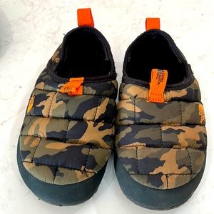 The North Face - size 13 little boys